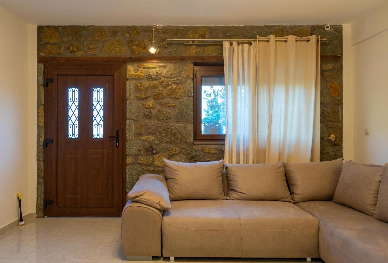 Meteoron Theasis Apartment Калампака Екстериор снимка