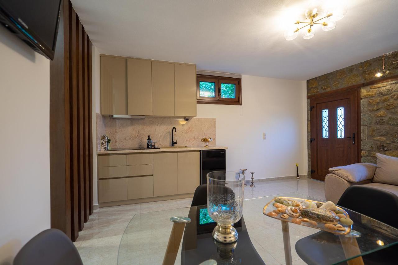 Meteoron Theasis Apartment Калампака Екстериор снимка