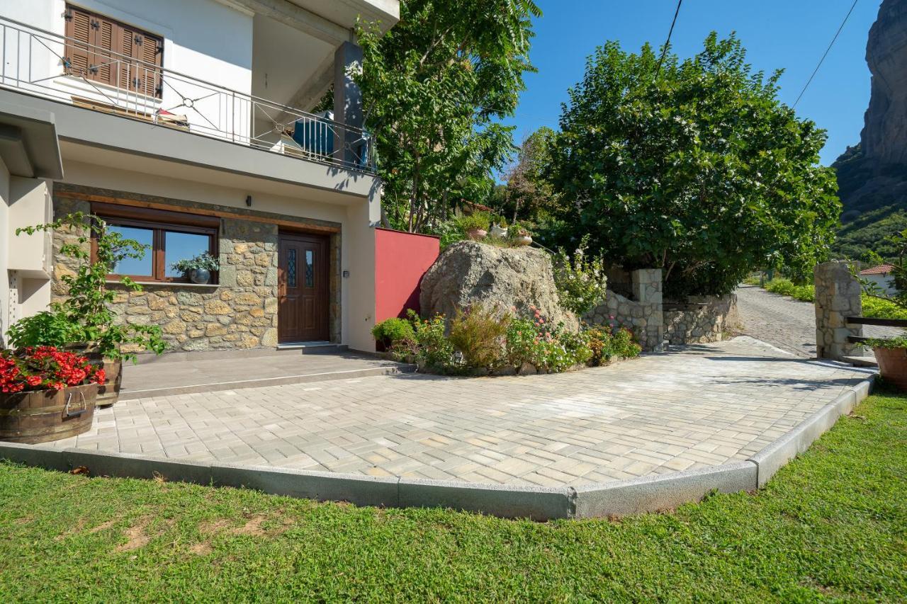 Meteoron Theasis Apartment Калампака Екстериор снимка